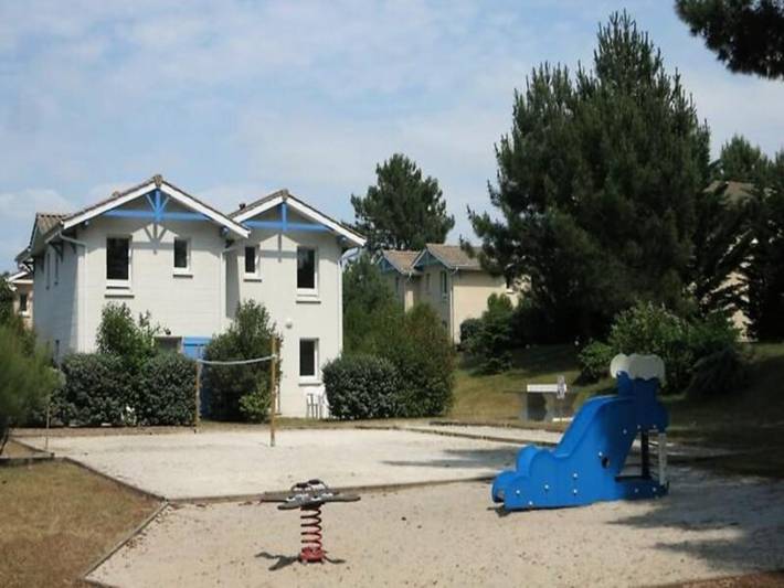 Gîte pour 4 personnes, avec piscine, adapté aux familles à Le Verdon-sur-Mer