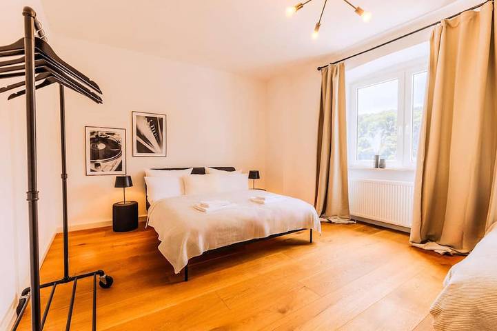 Villa für 24 Personen, mit Whirlpool und Garten sowie Balkon und Pool in Loreley - 2