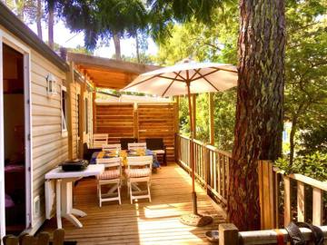 Camping pour 4 personnes, avec vue et piscine ainsi que jardin et terrasse dans Claouey