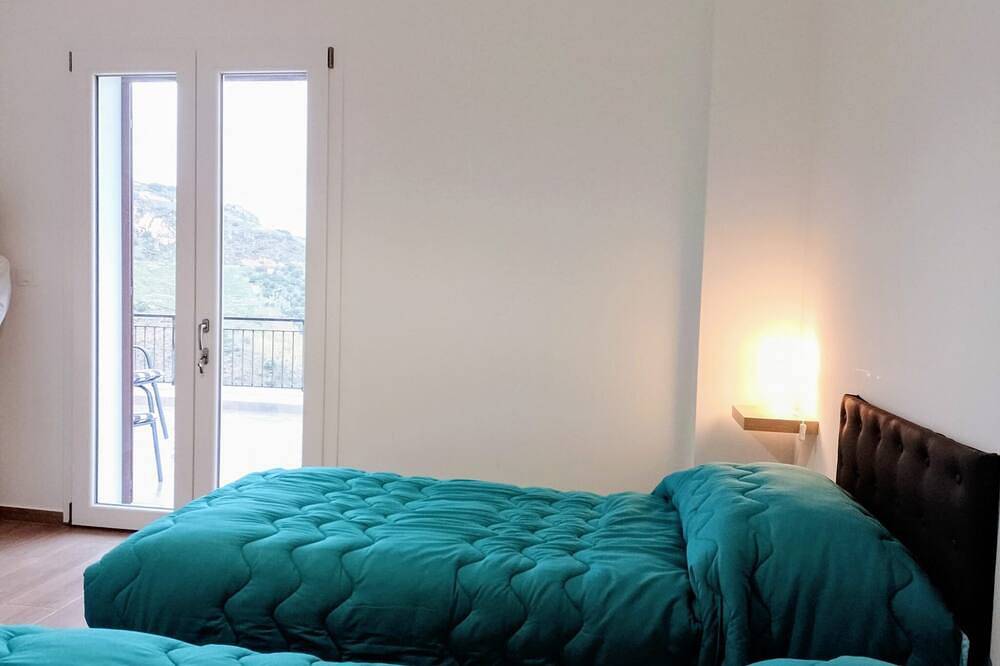Granatelli Holiday Home in Altavilla Milicia, Palermo Province