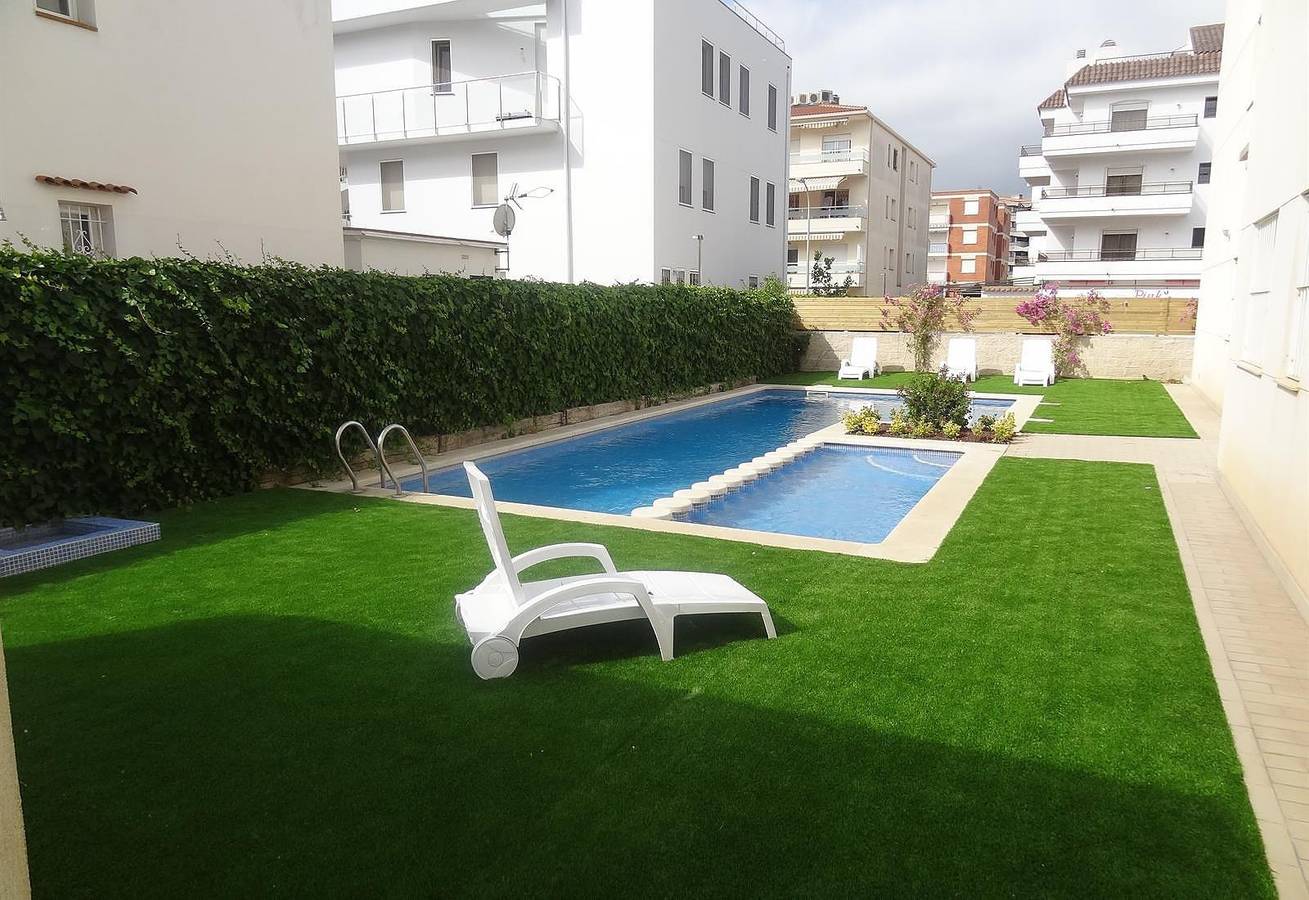 Ganze Wohnung, Apartment "Brisas Del Mar 3-2" in Strandnähe mit Pool, Wlan, Terrasse und Garten in l'Estartit, Estartit