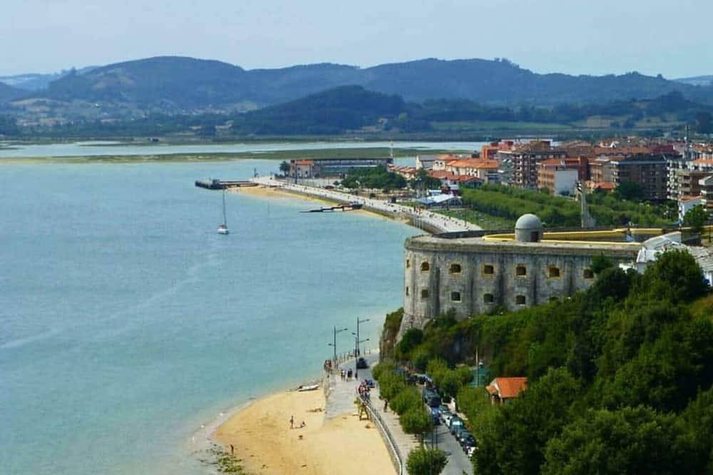 Entire apartment, Apartment La Ballena 1 - Juan Vella in Santoña, Cantabrian Coast
