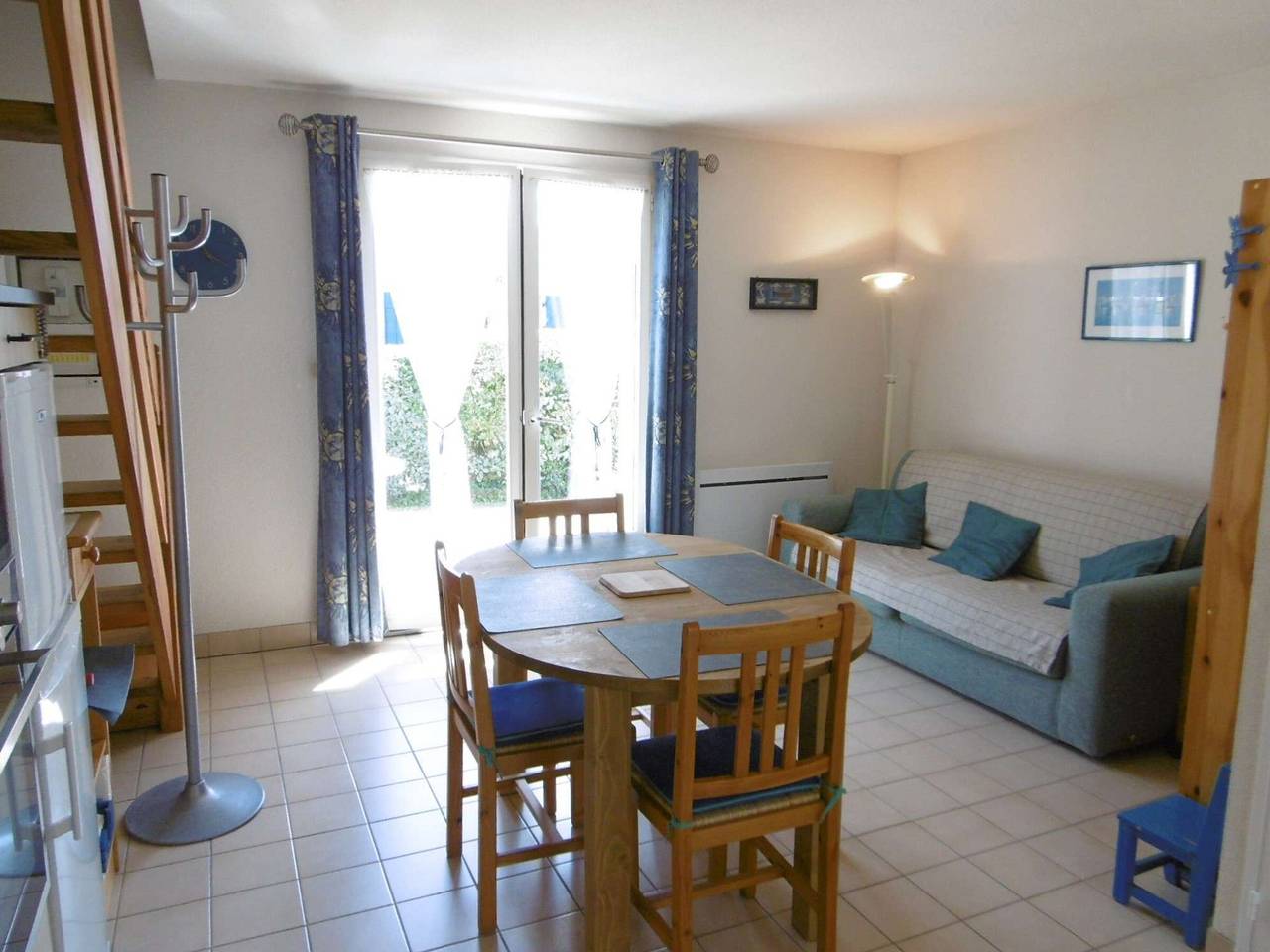 Maisonnette 3 pièces équipée, 50m de la plage, jardin, Wifi, 4 à 6 personnes in Sarzeau, Côte des Mégalithes