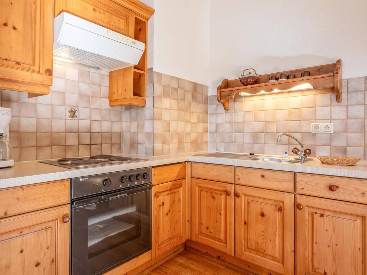 Ganze Wohnung, Schöne Ferienwohnung, 240m zu Skilift und Zentrum in Brixen im Thale, Kaisergebirge