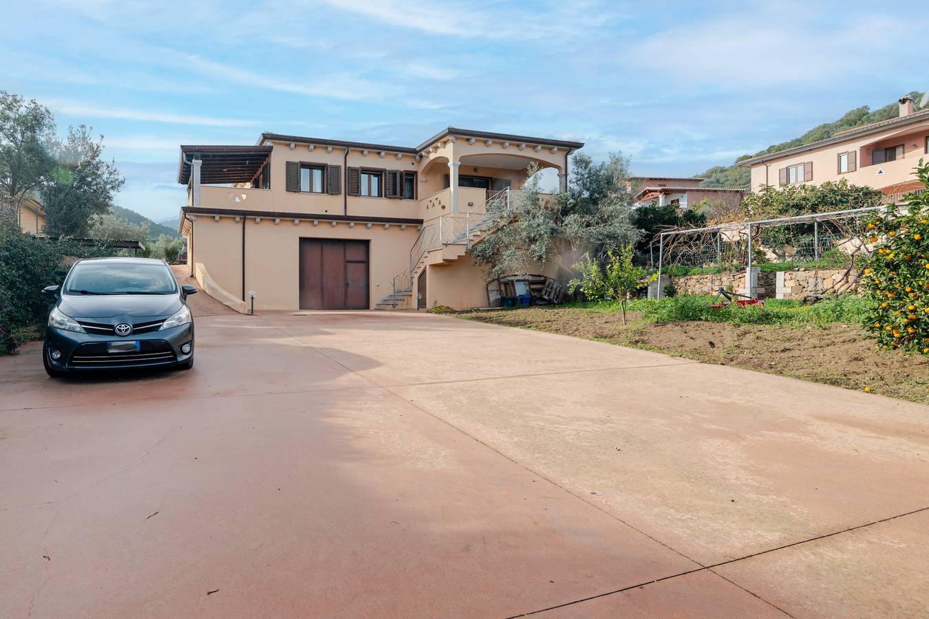 Appartamento intero, Appartamento 'Lucia' con Vista Montagna, Terrazza Privata e Aria Condizionata in Franculacciu, San Teodoro