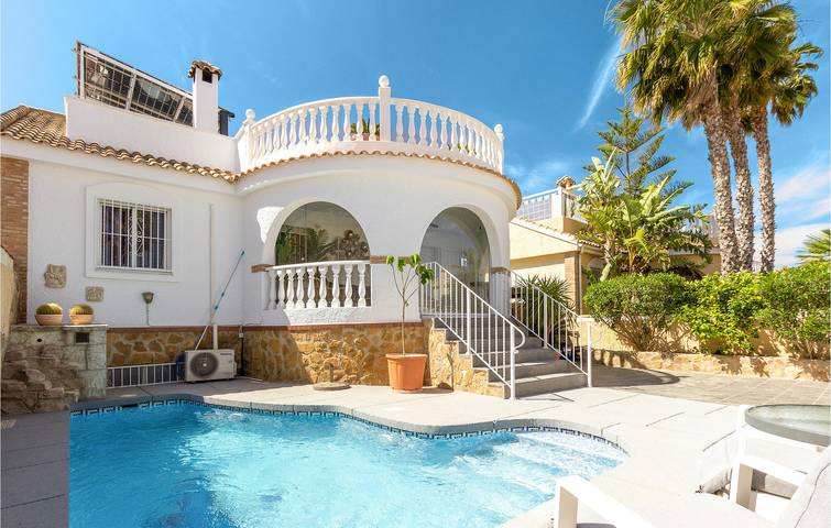 Feriehus for 6 personer, med Terrasse og Badebasseng i Gran Alacant
