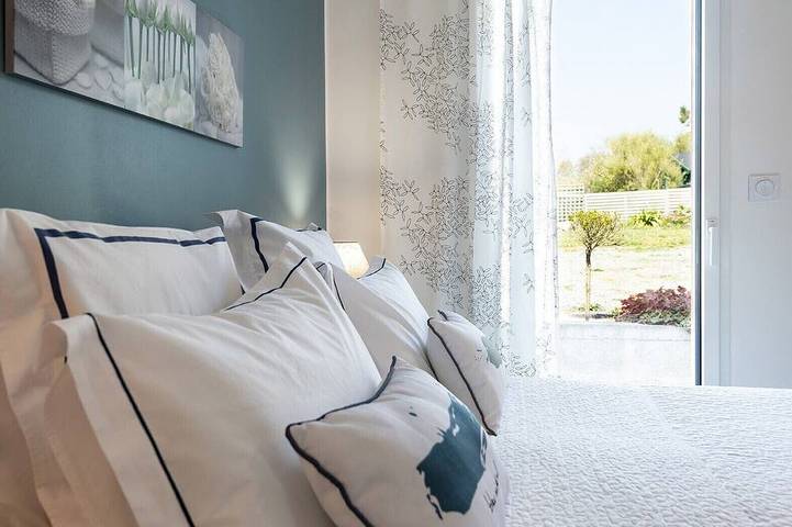 Gîte pour 2 personnes, avec terrasse ainsi que jardin et jacuzzi dans Plage Trenez - 4