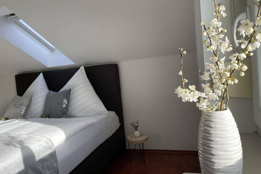 Large vacation apartment (120m²) with \"beautiful view\" Garden with playground in Waldeck, Waldecker Land