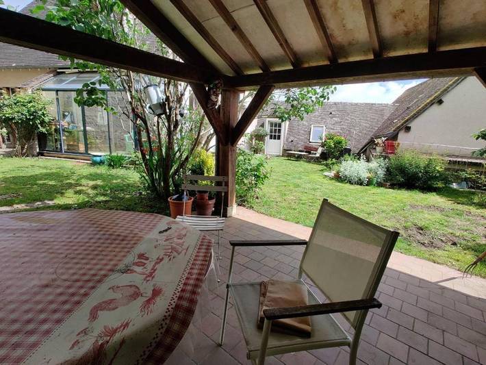 Chambre d’hôte pour 2 personnes, avec Terrasse ainsi que Jardin et Vue à Chartres