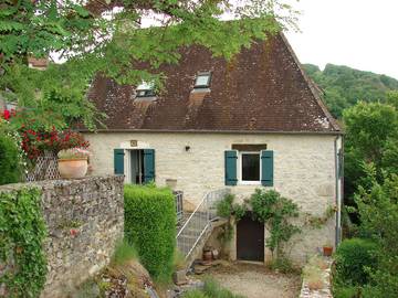 Gîte pour 5 personnes, avec terrasse et jardin dans le Lot