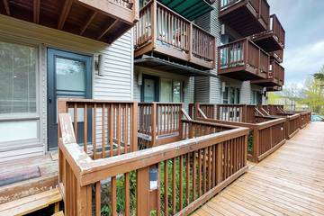 Vacation Apartment for 4 Guests in Anchorage, Alyeska, Picture 4