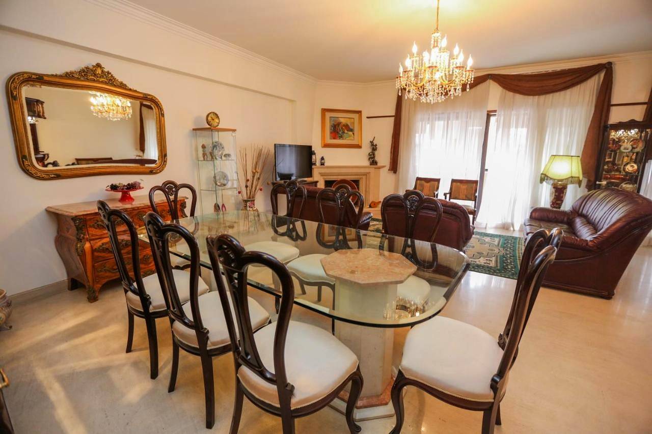 Apartamento inteiro, Like-home-T4-Bright Benfica Apt-Terrace in Lisboa, Costa de Lisboa