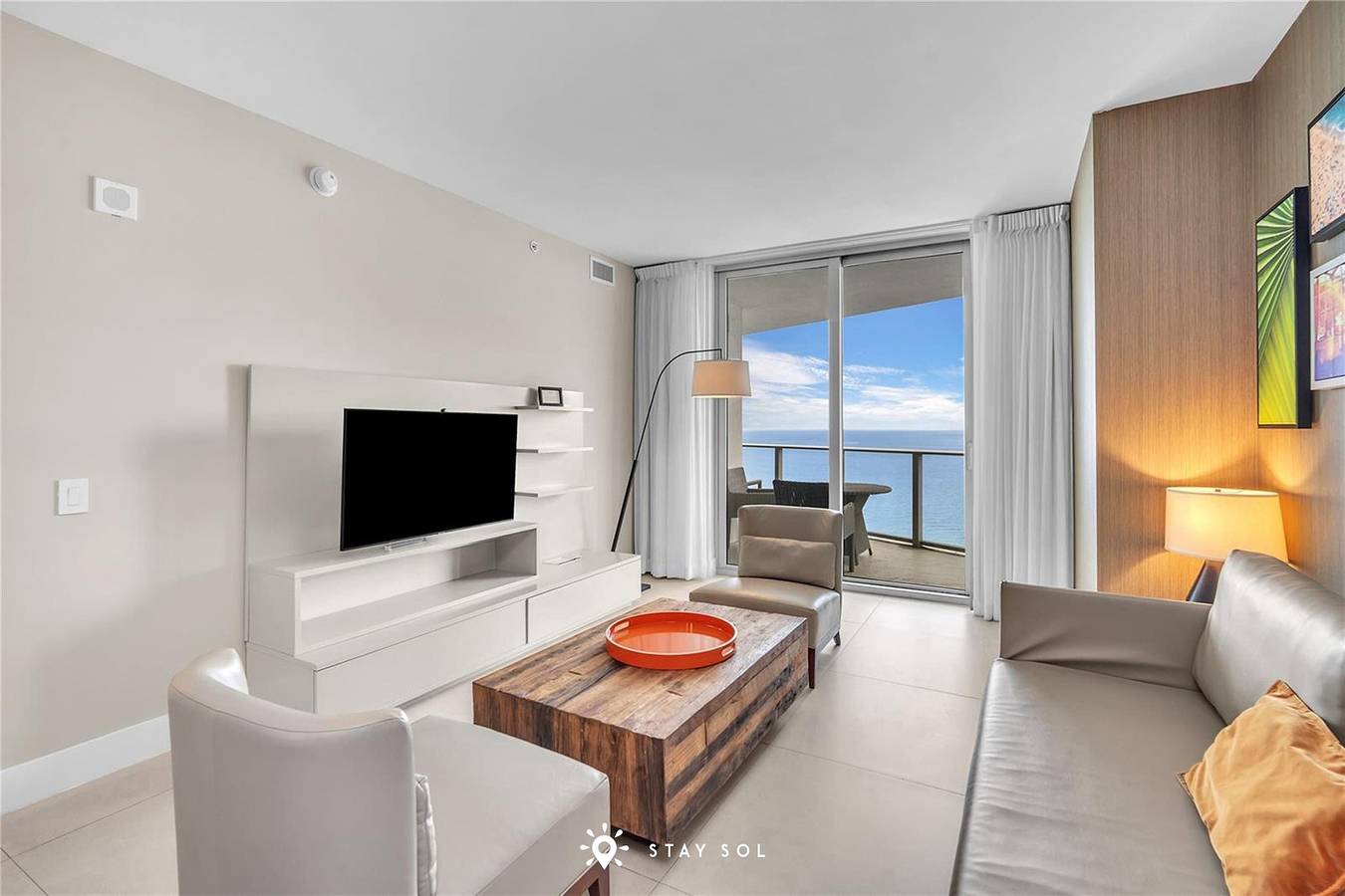 Apartamento entero, Stylish Apt - Beach View - Resort Access in Hollywood Beach (FL), Hallandale Beach