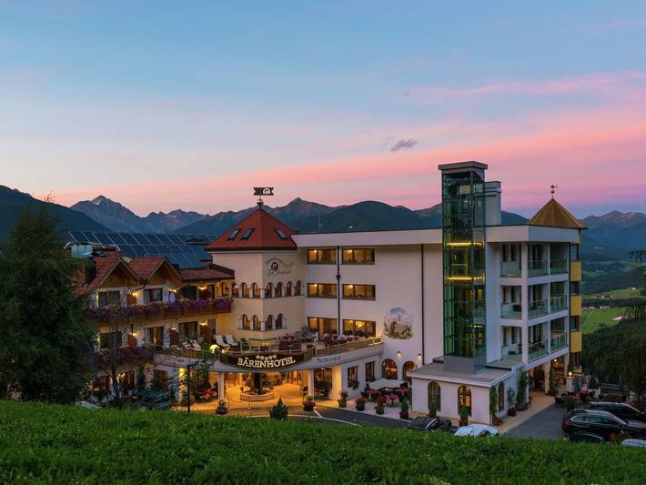 Hotel für 4 Personen, mit Garten und Whirlpool in Olang