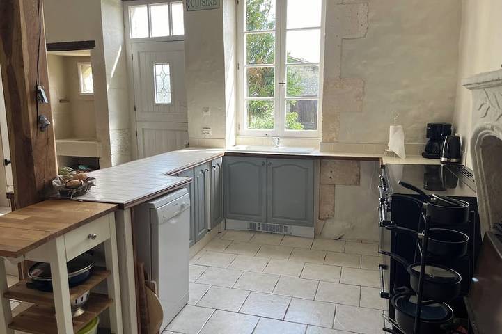 Gîte pour 10 personnes, avec jacuzzi et jardin à Montboyer - 2