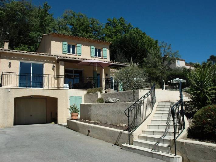 Villa pour 5 personnes, avec piscine et jardin