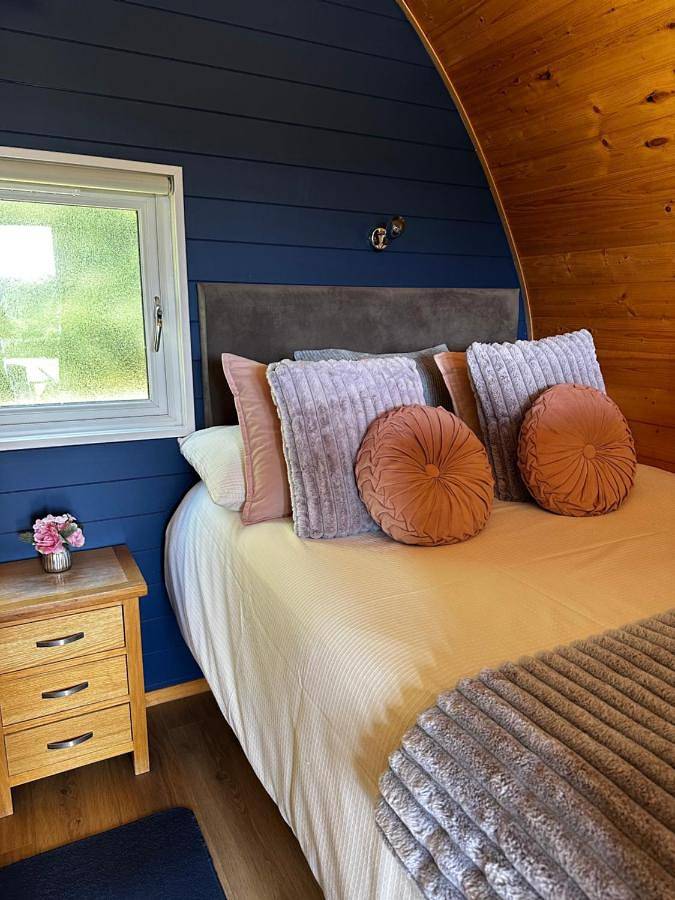 Superior Family Room with Hot Tub (No pets allowed) in Sherwood Forest, Nottinghamshire