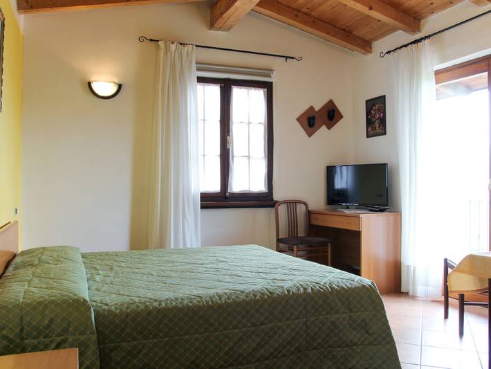 Ferienwohnung für 2 Personen, mit Garten und Ausblick sowie Terrasse, mit Haustier in Tremosine - 3