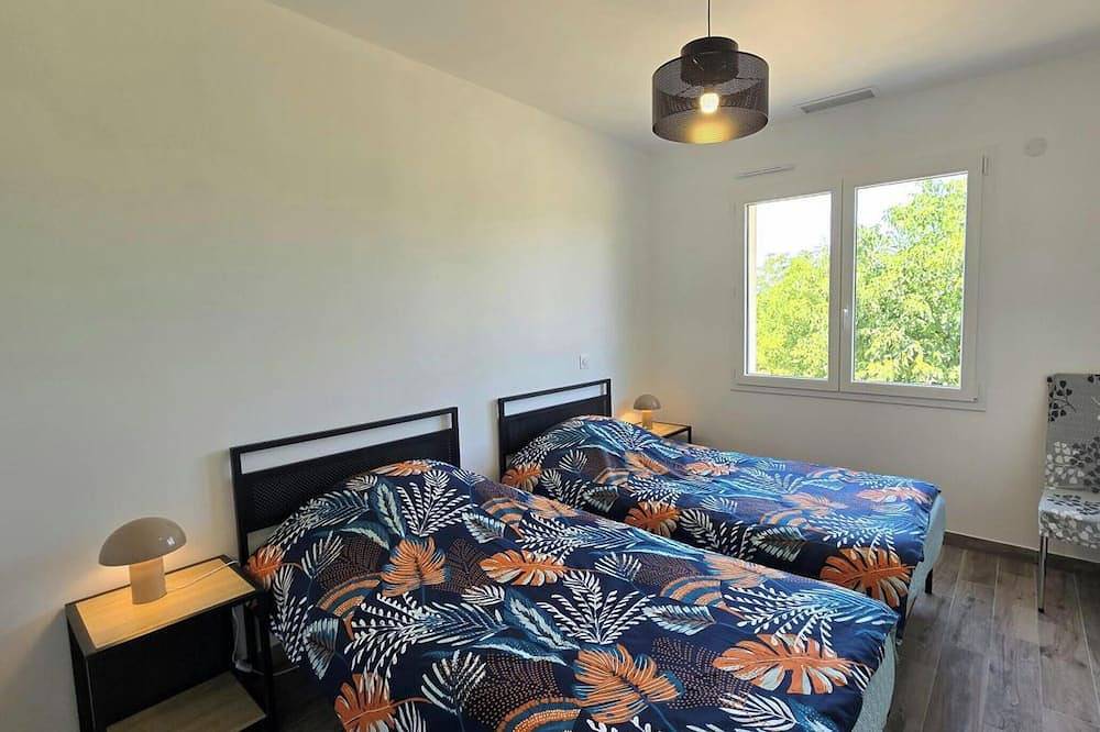 Appartement entier, Maison neuve avec clim - 4 pers. vue château in Excideuil, Périgord Vert