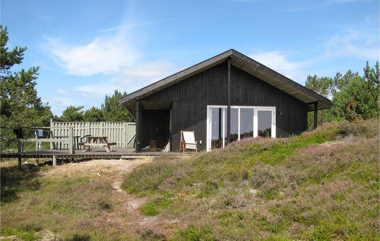 Feriehus for 6 personer, med Terrasse og Hage i Anholt