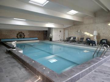 Chambre d’hôte pour 2 personnes, avec piscine ainsi que vue et jardin dans Île de France