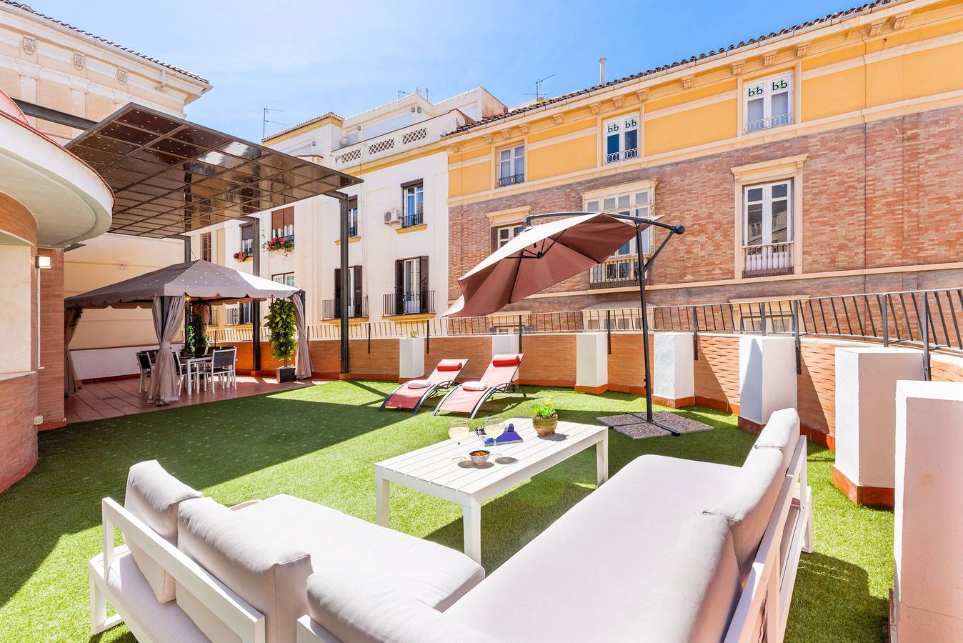 Entire apartment, Holiday Apartment "Terraza Larios" with Wi-Fi, Terrace & Balcony in Malaga Centro Historico, Malaga
