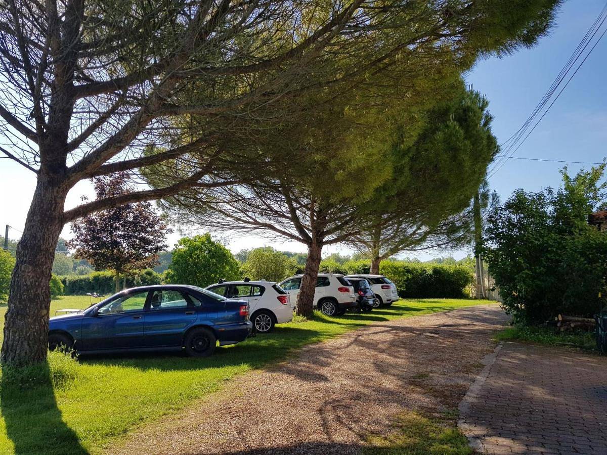 Quadruple Room with Garden View in Saint-Jean-d'Angély, Région de Saint-Jean-d'Angély