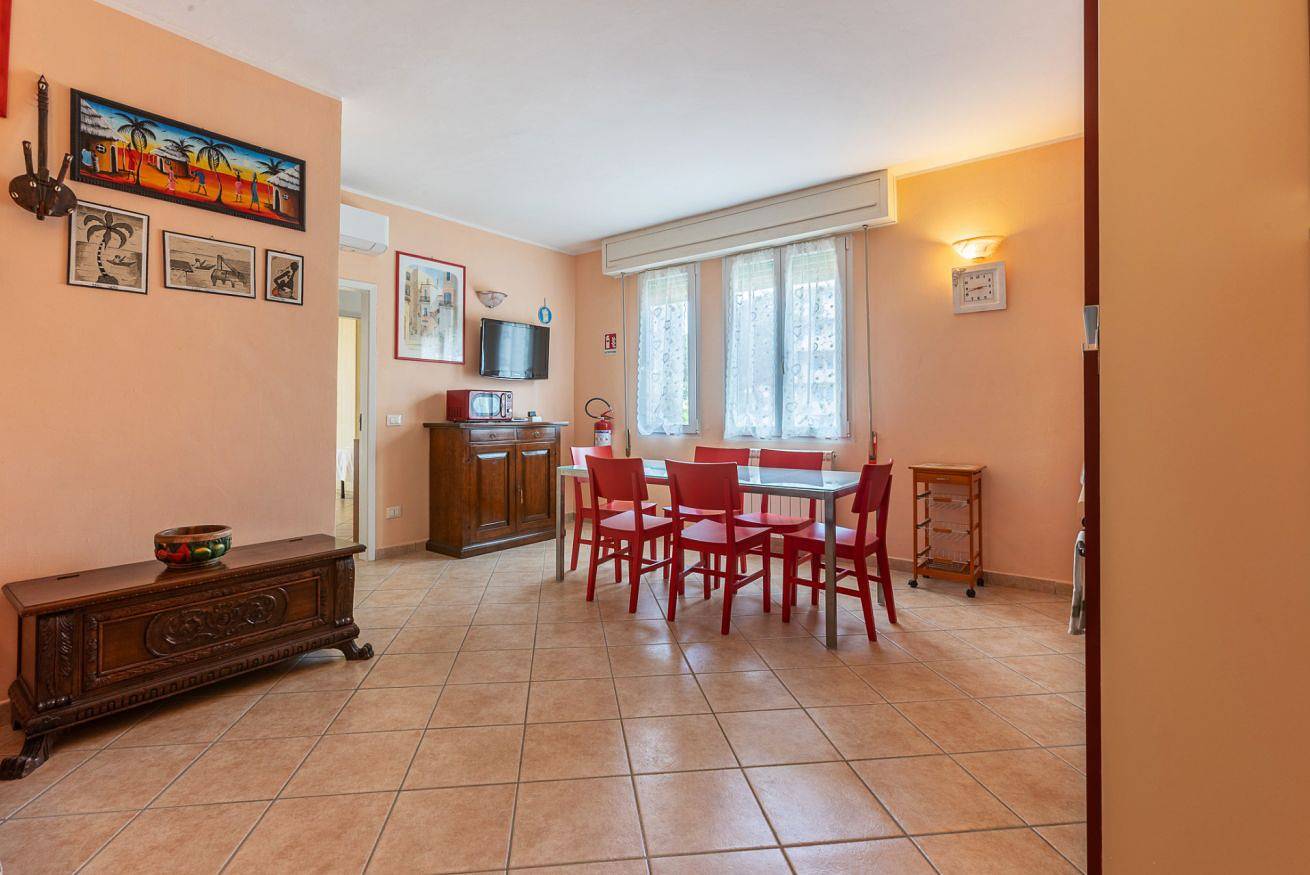 Geheel appartement, Lido degli Estensi Flat with Balcony and Parking! in Lido degli Estensi, Provincie Ferrera