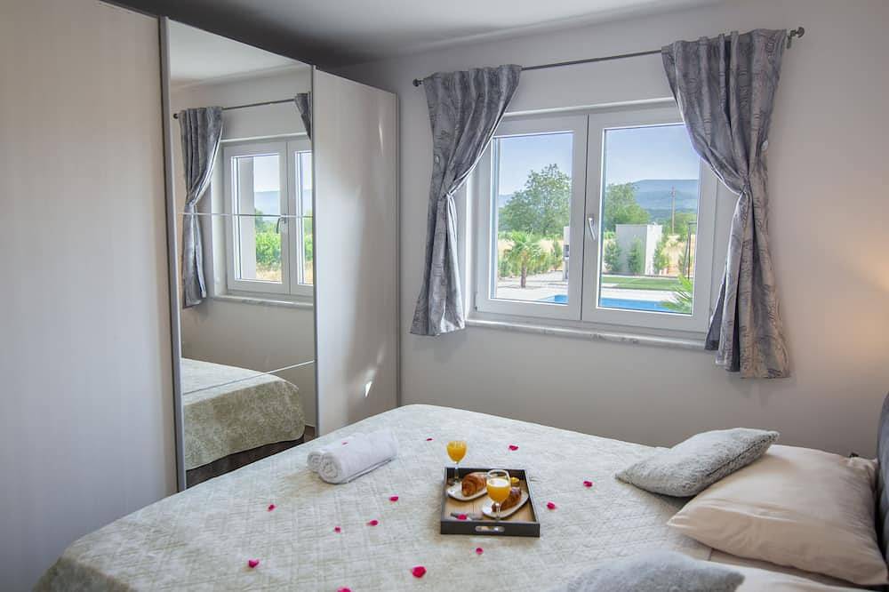 Villa Antea - privat heated pool, brand new villa, relaxing, rural near sea in Imotski, Makarska Riviera