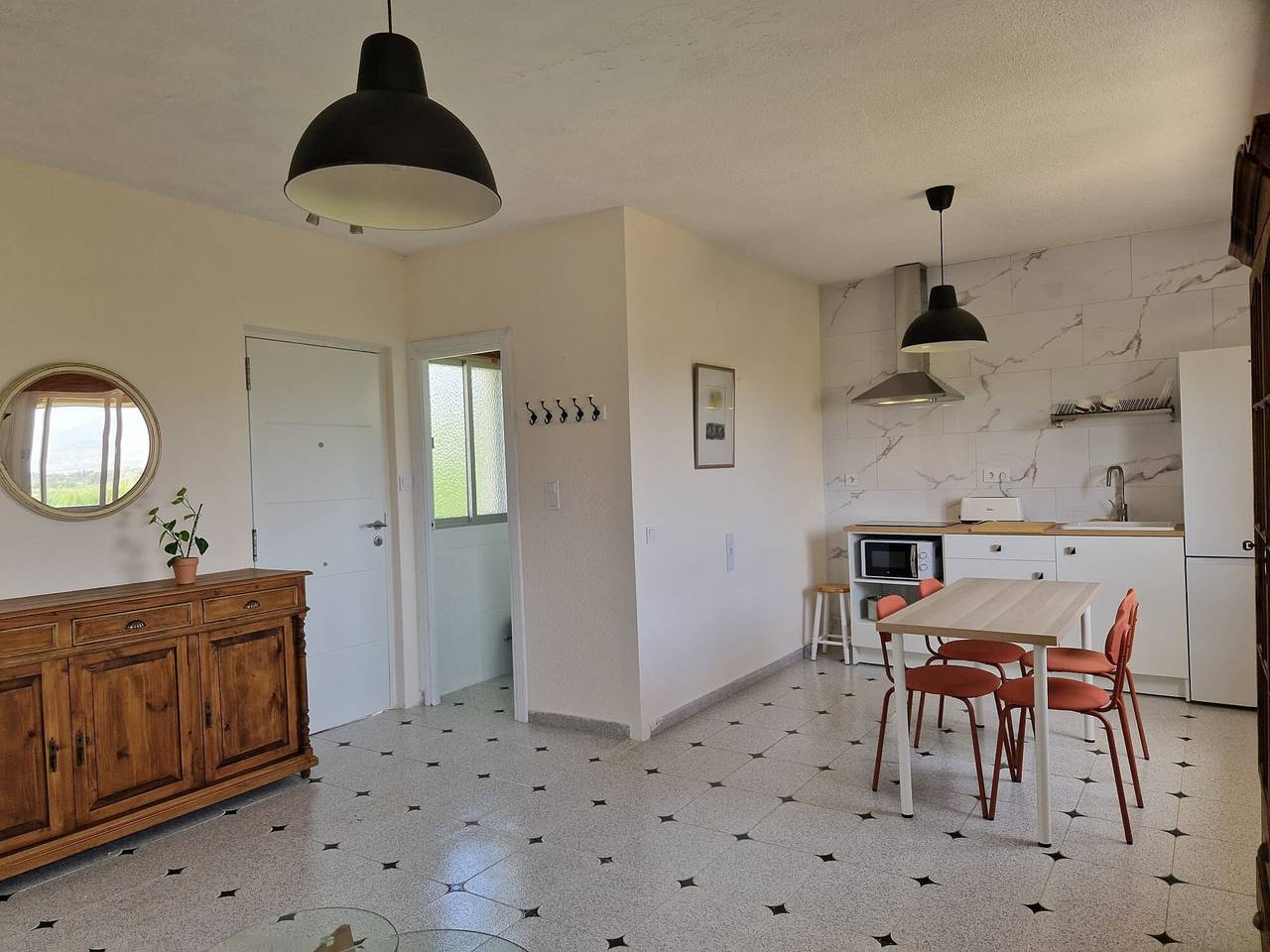 Ganze Wohnung, Apartment 'Gemütliche Casita mit Pool' mit Gemeinschaftspool, Wlan und Klimaanlage in Alhendín, Granada Provinz