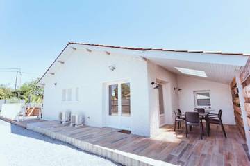 Gîte pour 5 personnes, avec jacuzzi à Biganos