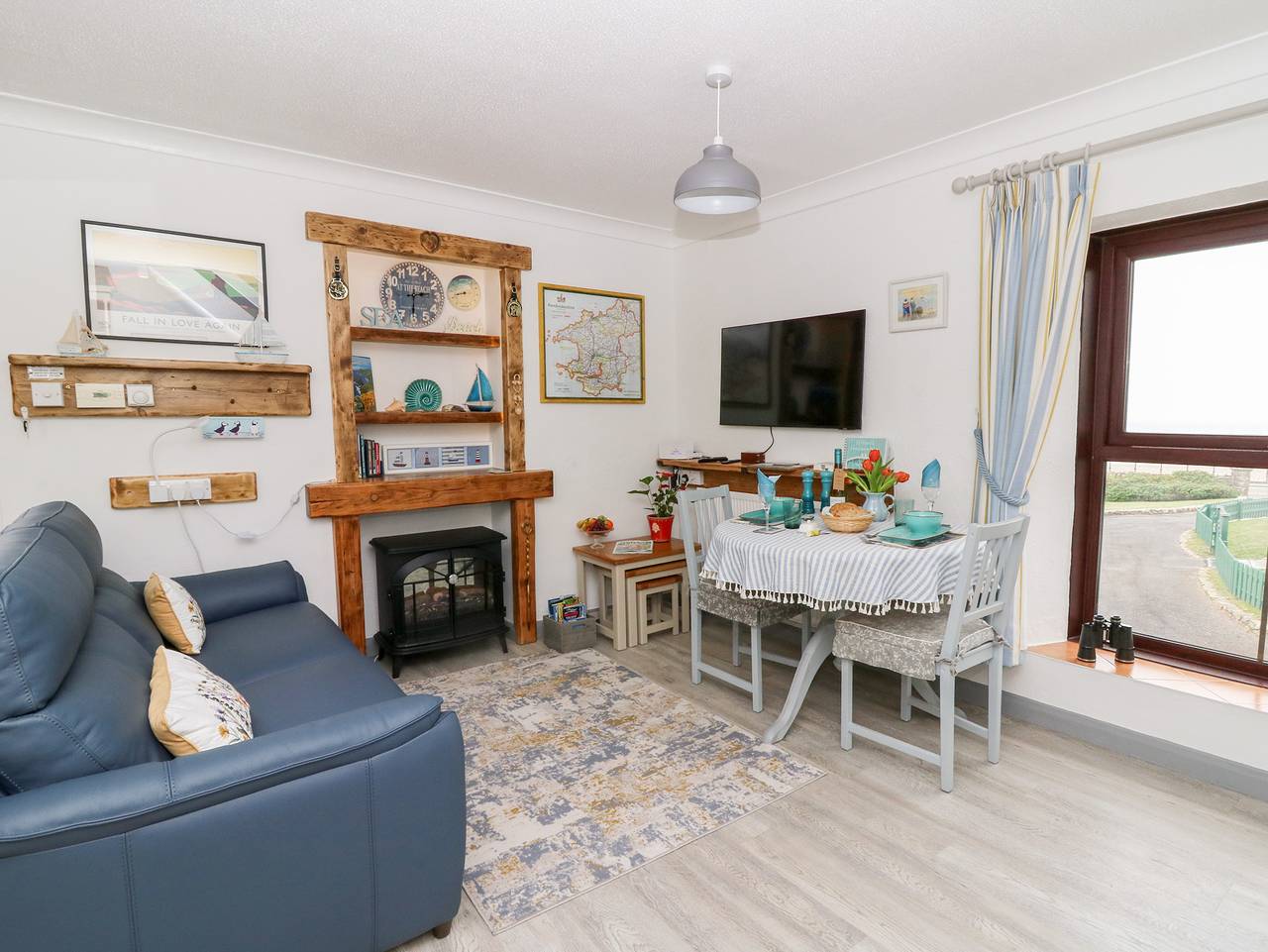 Entire apartment, 5 The Coach House in Broad Haven, Pembrokeshire