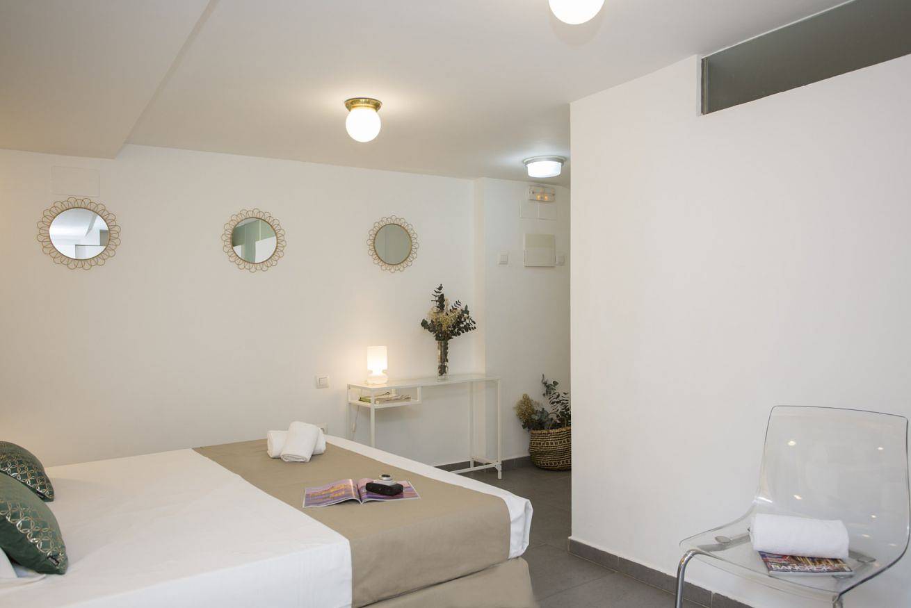 Entire apartment, Botanico Room Terrace Ii in Valencia City Centre, Valencia