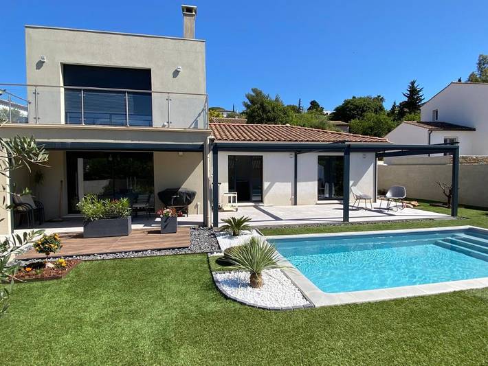 Gîte pour 2 personnes, avec jardin ainsi que piscine et vue à La Garde - 2