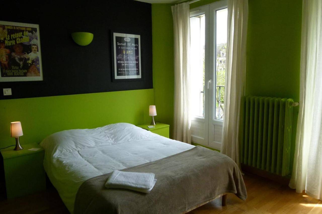 Standard Double Room in Beauvais, Oise