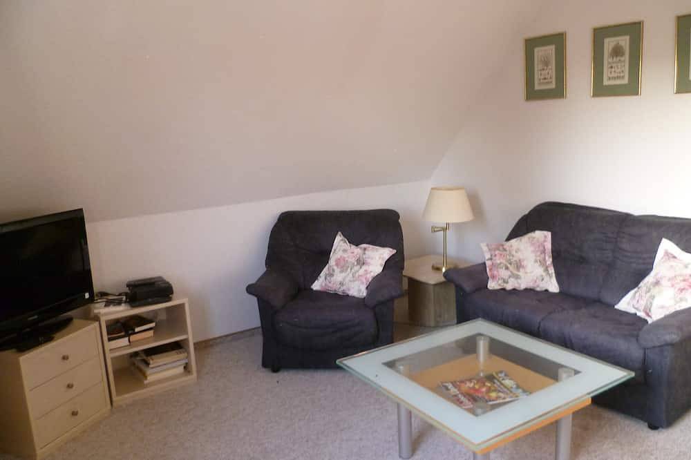 Ganze Wohnung, Familienfreundliche Ferienwohnung mit großem Garten in Köhn, Südliche Ostseeküste