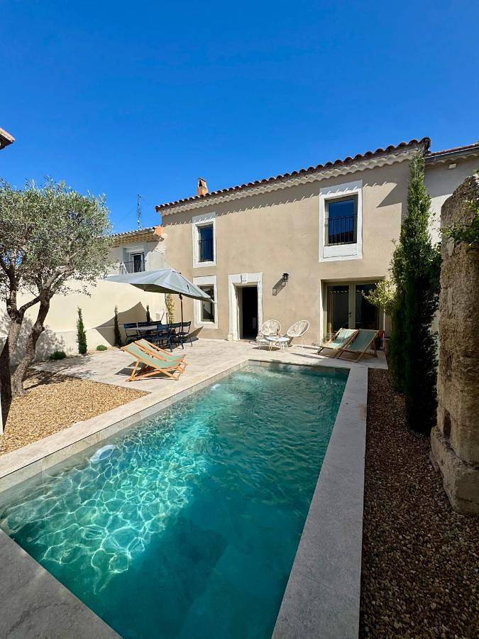Villa for 8 people, with garden and pool as well as terrace - 1