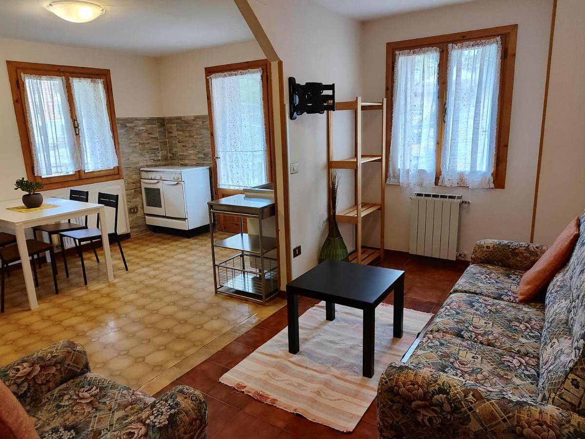 Apartamento inteiro, Two-Bedroom Apartment in Roana, Vicenza (província)