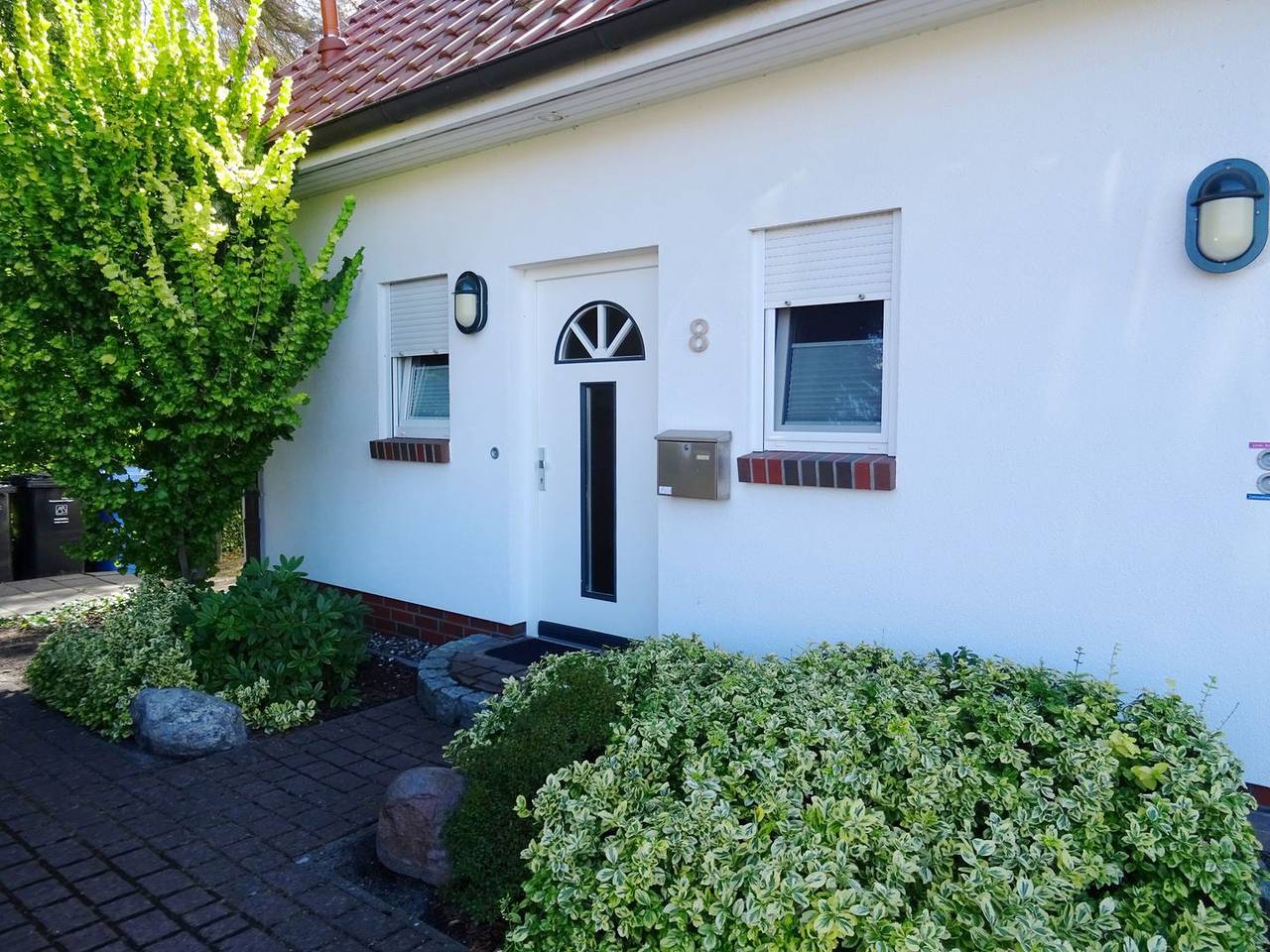 Helle Erdgeschosswohnung mit möblierter und überdachter Südterrasse!, foto 11