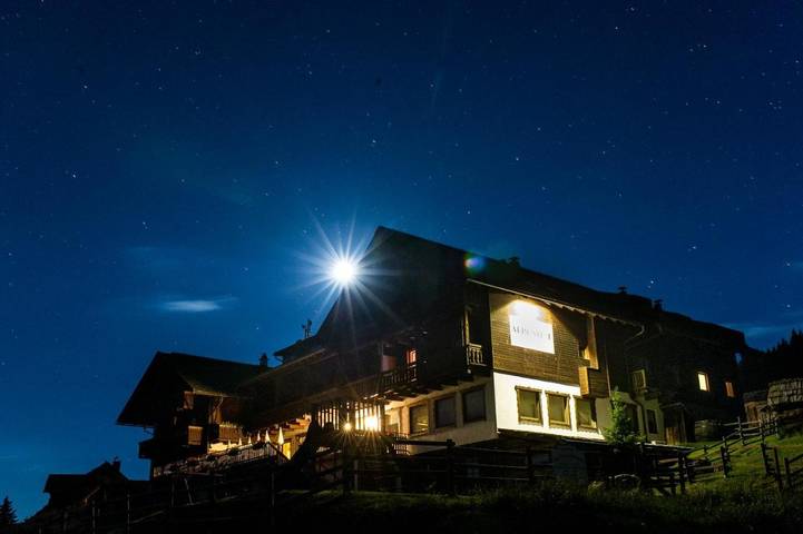 Hotel für 2 Personen, mit Terrasse und Garten sowie Sauna und Ausblick