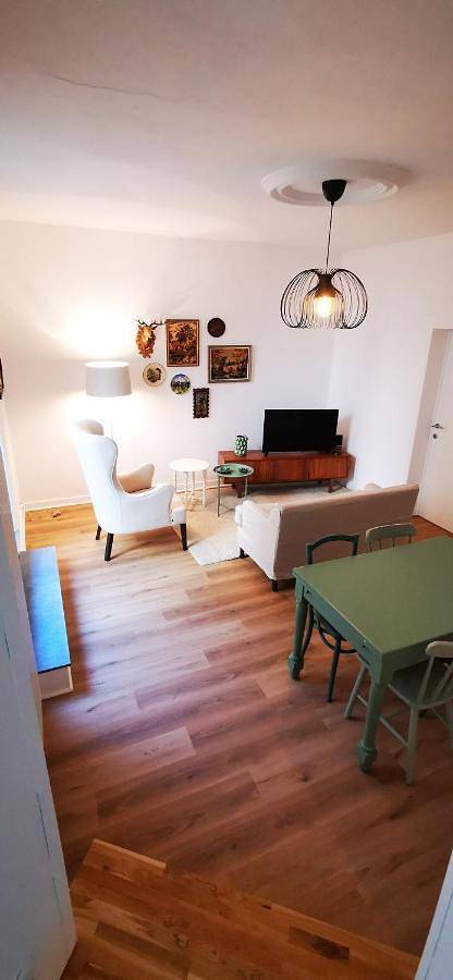 Gîte pour 4 personnes, avec vue dans Chooz - 3
