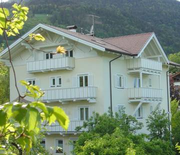 Ferienwohnung für 5 Personen, mit Ausblick und Sauna sowie Garten in Tisens