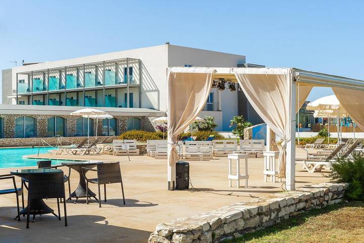 Hôtel pour 4 personnes, avec piscine ainsi que sauna et jardin, animaux acceptés - 1