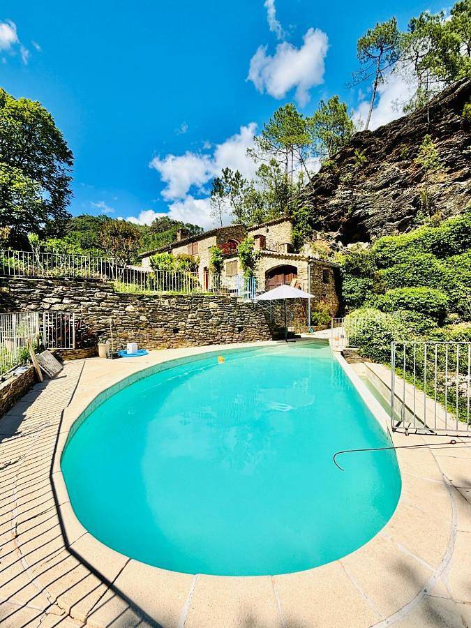 Location de vacances pour 4 personnes, avec piscine ainsi que vue et jardin, adapté aux familles à Saint-Paul-la-Coste - 3