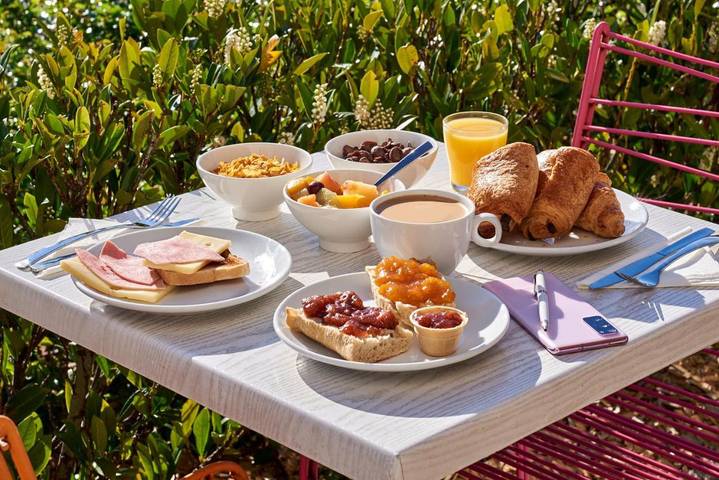 Hôtel pour 3 personnes, avec terrasse, animaux acceptés à Saint-Avit (Landes)