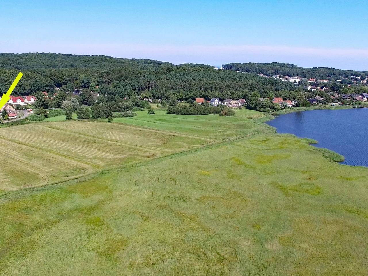 Ganze Ferienwohnung, Bernstein im  Reetdachhaus Ruhe mit tollem Seeblick - Bernstein im  Reetdachhaus  Ruhe und mit tollem Seeblick in Selliner See, Sellin