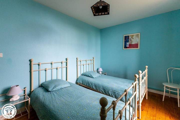 Location de vacances pour 8 personnes, avec terrasse et jardin, animaux acceptés à Saint-Alyre-ès-Montagne - 4