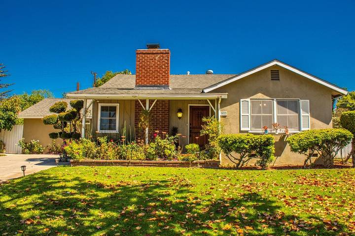 Vacation rental for 8 people, with yard and terrace in Fullerton