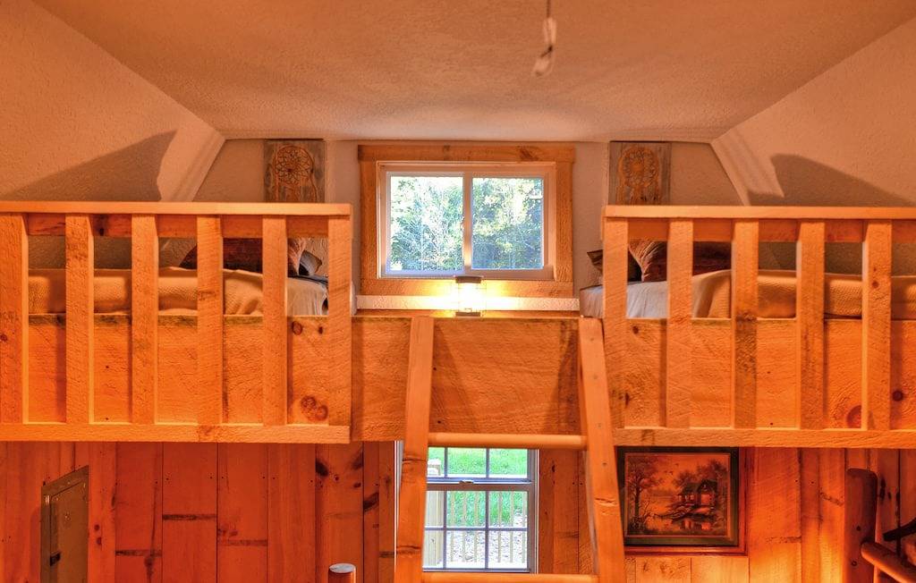 Vacation House for 4 Guests in Blue Ridge Mountains, Fontana Lake