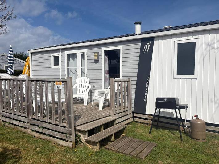 Camping pour 4 personnes, avec piscine et terrasse